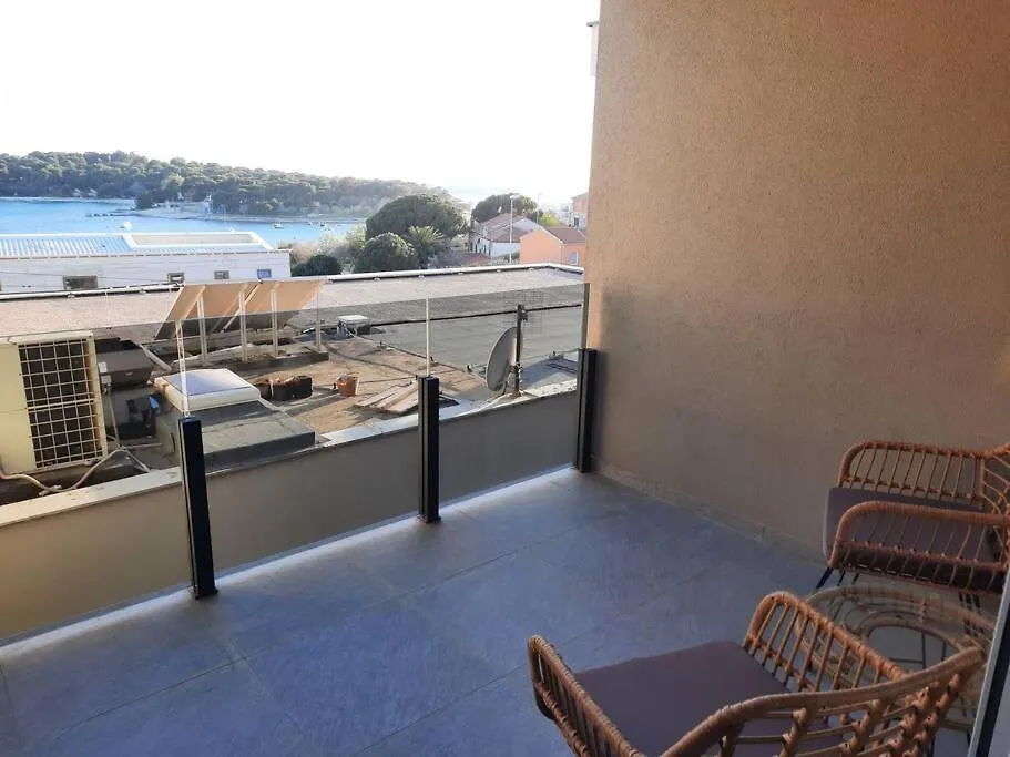 Luna Apartment Pula 0*,  Croatia