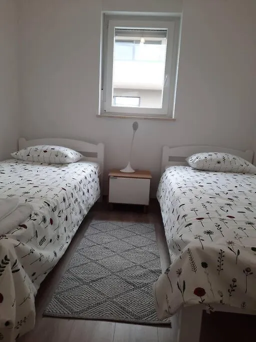 Luna Apartment Pula 0*,  Croatia